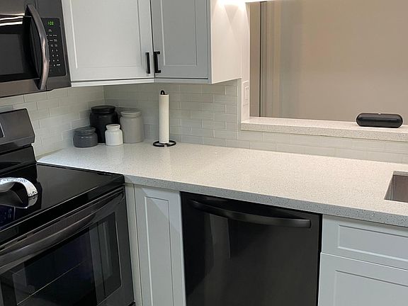 5th image of 15485 Miami Lakeway N APT 109
