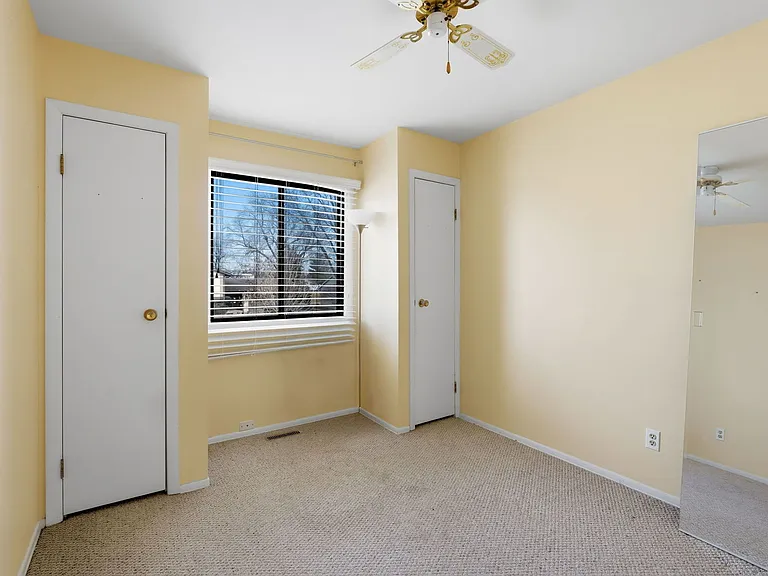 409 Kensington Dr — Photo 19