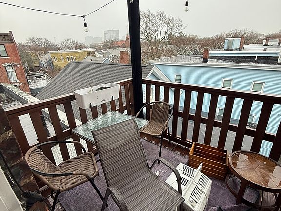 5th image of 1054 Cambridge St #P