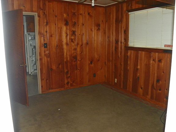 5th image of 3614 Willow Lane Dr