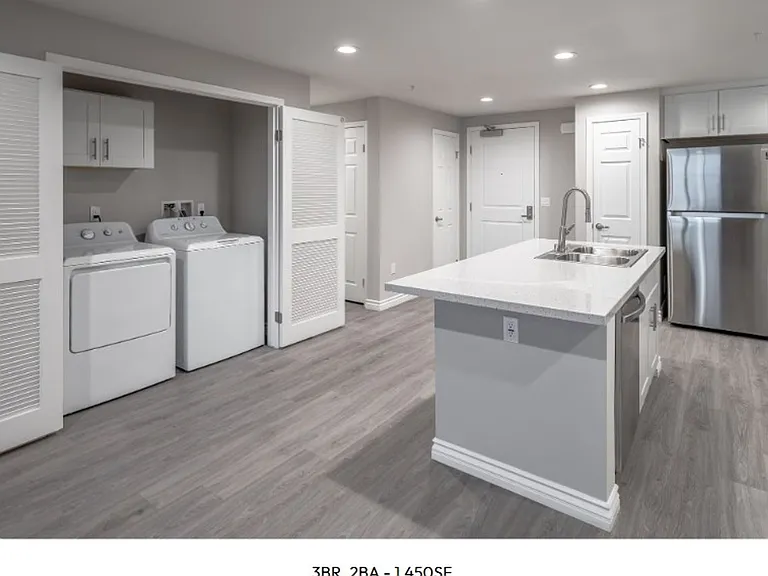 Centerpointe at Market Apartments - 3145 Market Street Riverside CA 92501 — Photo 45