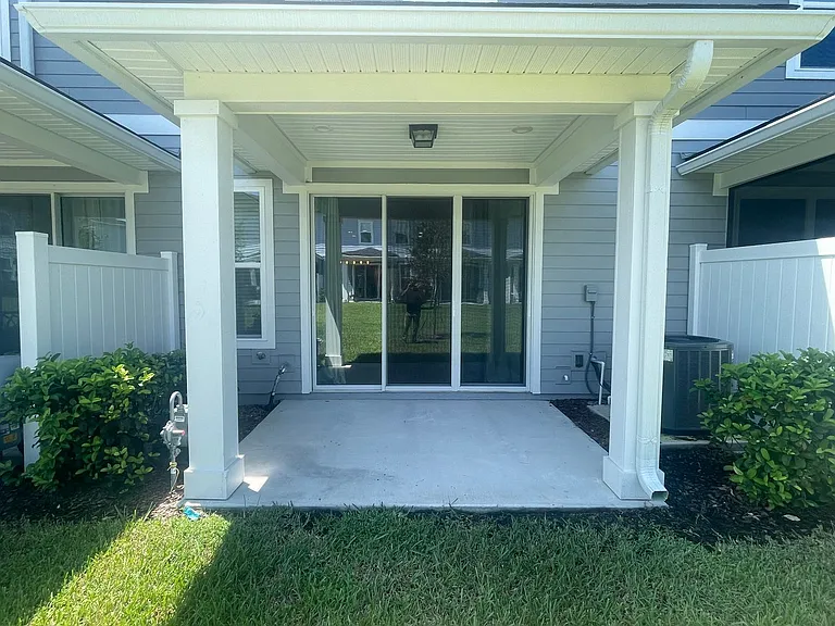 61 Pinebury Ln — Photo 2