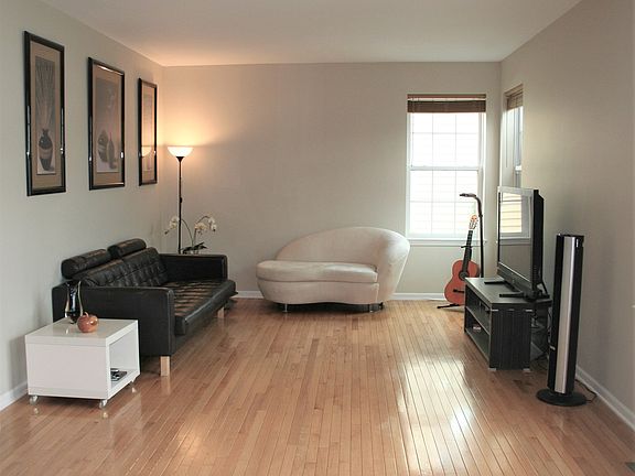 5th image of 284 Lasalle St