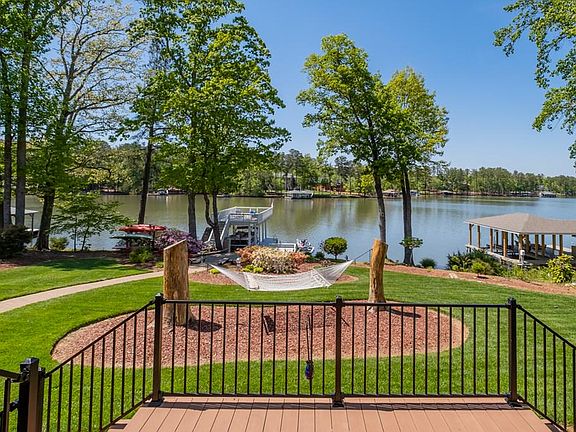 2nd image of 270 Pinewood Ct #41