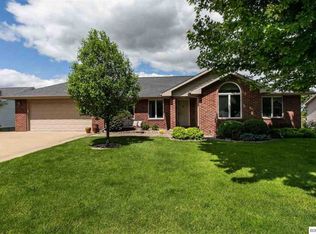 2333 Antler Ridge Dr, Dubuque, IA 52002