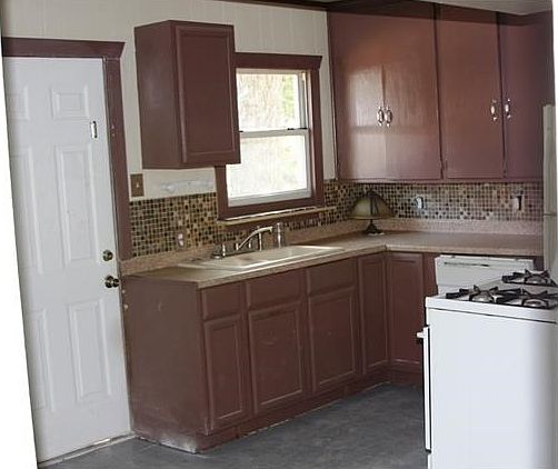 4th image of 4112 Earl St