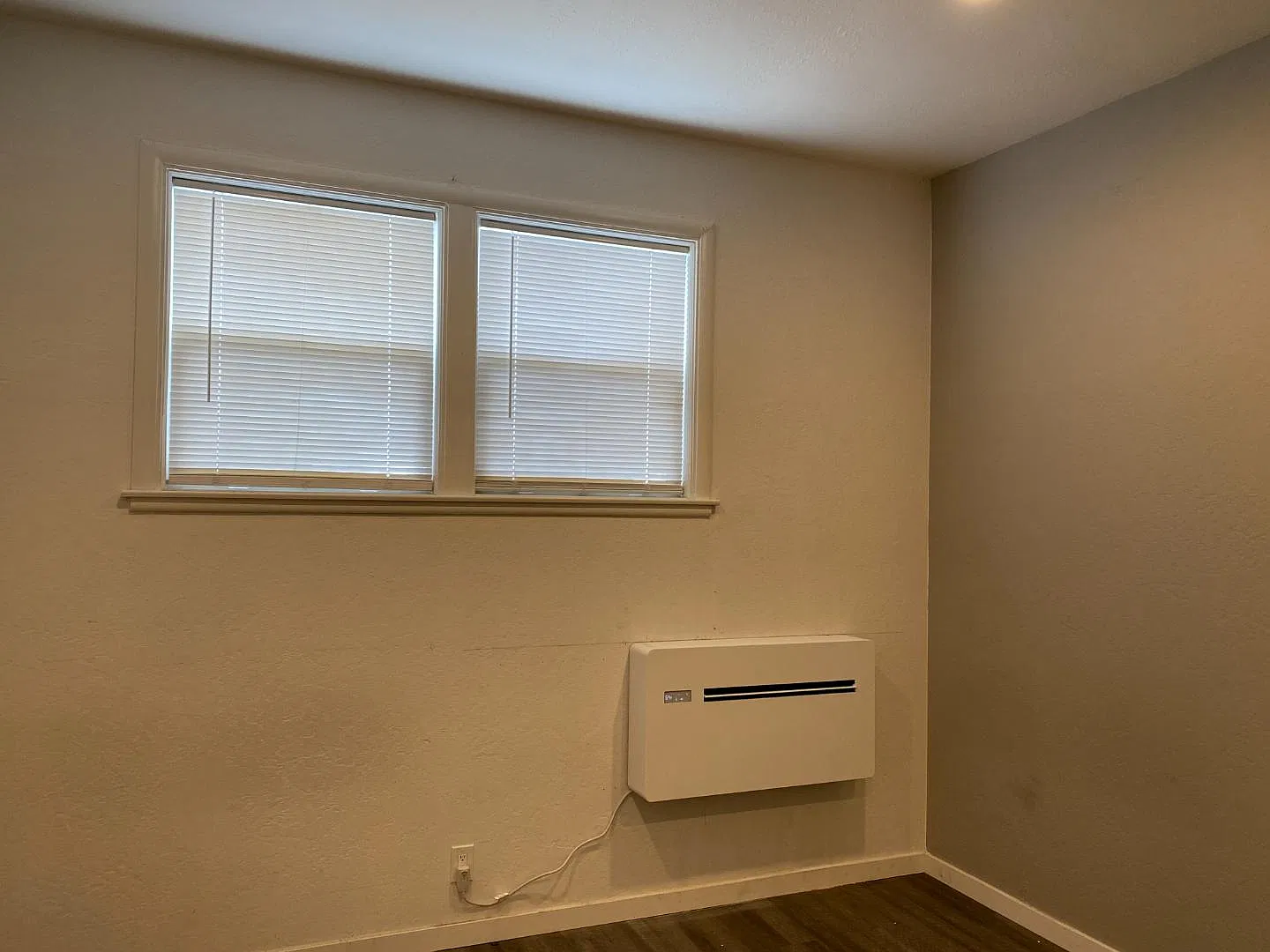 601 S 9th St - Apt 2 — Photo 3