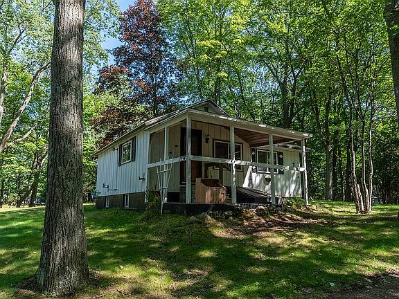 3rd image of 7554 Caron Dr #4