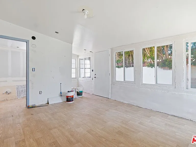 2938 Kansas Ave — Photo 35