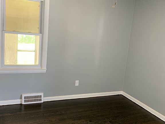 5th image of 18768 Washtenaw St