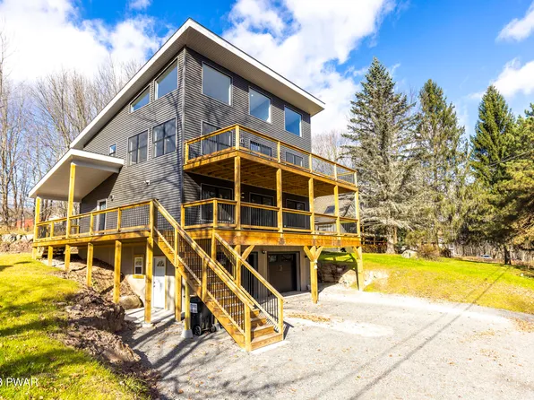 918 Forest Ln, Lake Ariel, PA 18436