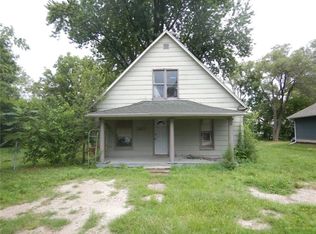 2612 E Elm St, Des Moines, IA 50317