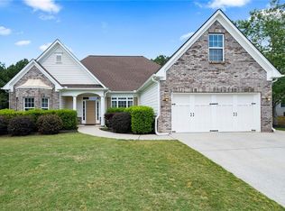 121 Colonial Cir, Cartersville, GA 30120