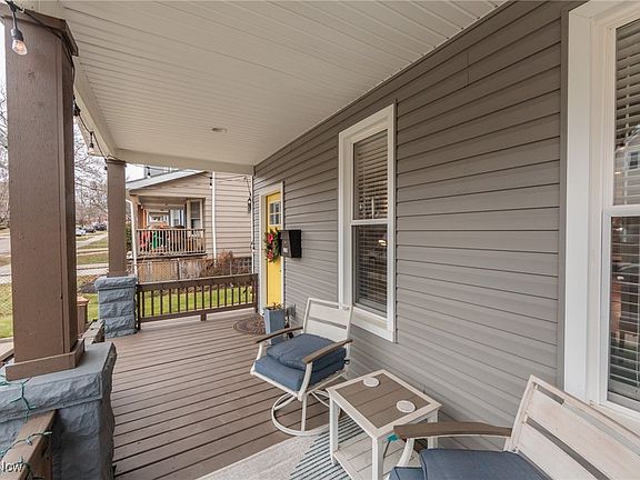 4th image of 1330 W 61st St