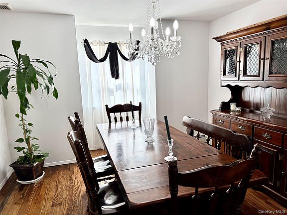 4th image of 87 N Howell Avenue