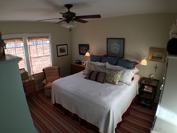 5th image of 2820 Gibbs Dr