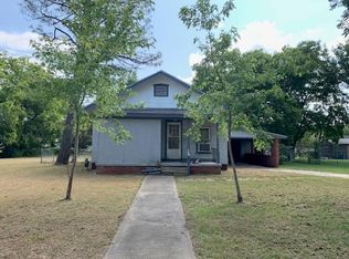 103 W 7th Ave, Caney, KS 67333