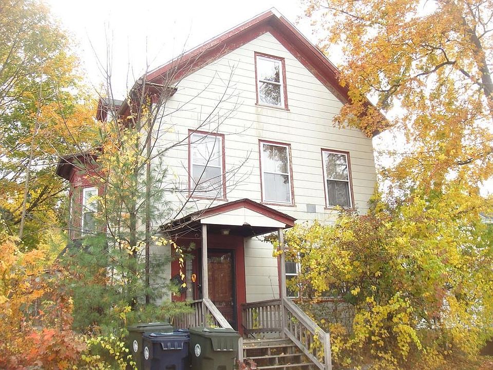 2nd image of 184 Pleasant St