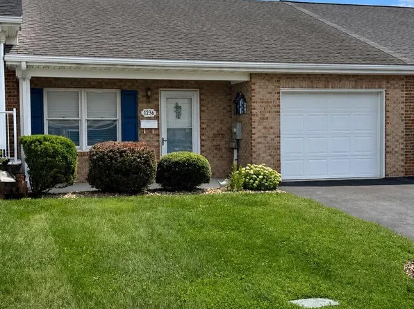 1236 Grand Legacy Dr, Hagerstown, MD 21740
