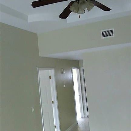4th image of 1713 N Oak St #3
