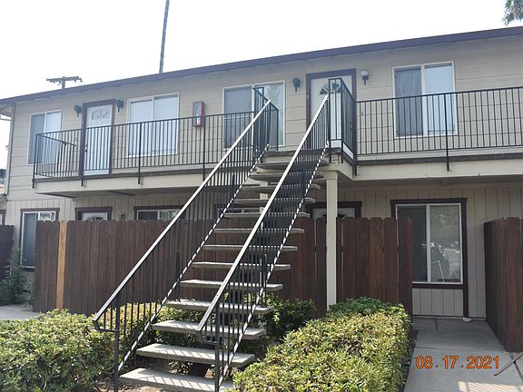 3rd image of 506 Dave Brubeck Way APT 5