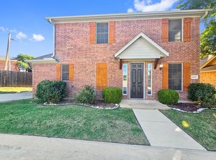 4905 Ridglea Hills Ct, Fort Worth, TX 76116