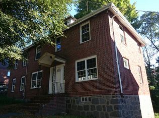 10 Gloria Rd, West Roxbury, MA 02132