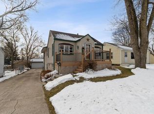 802 Trowbridge St, Des Moines, IA 50315