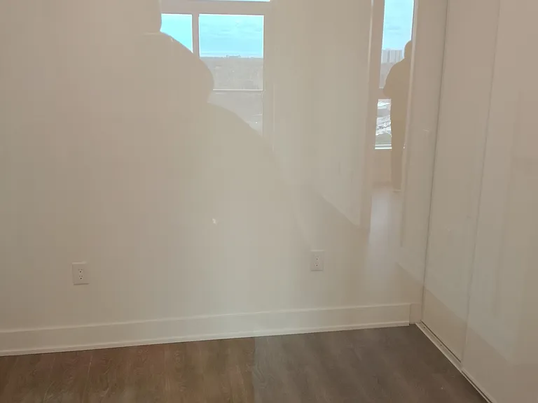 204 Burnhamthorpe Rd E #1110 — Photo 11