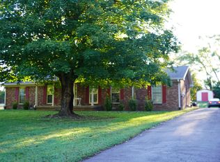 557 Hillside Ln, Gallatin, TN 37066