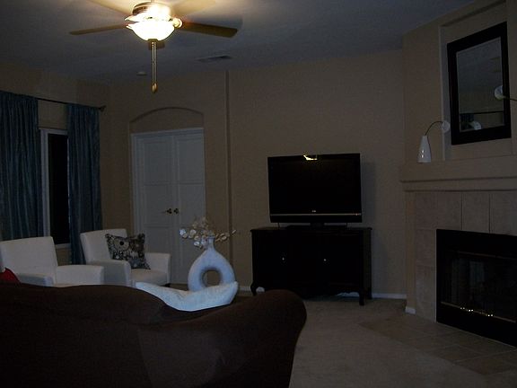 5th image of 2424 N Baldwin Way