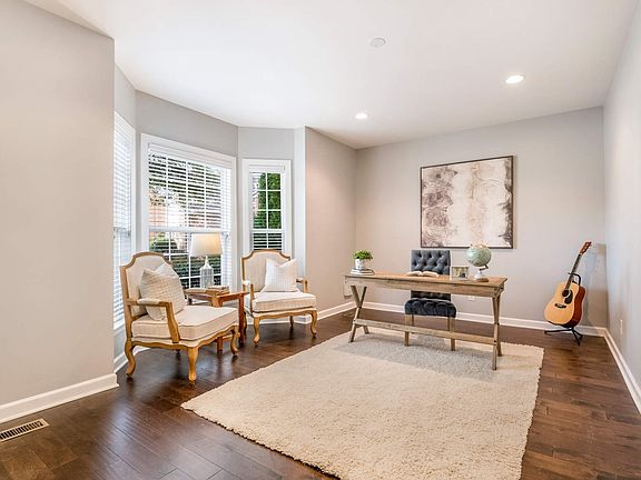 5th image of 514 Cairnview Dr