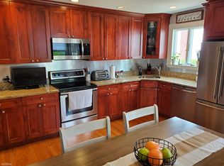 1059 5th Ave, East Northport, NY 11731