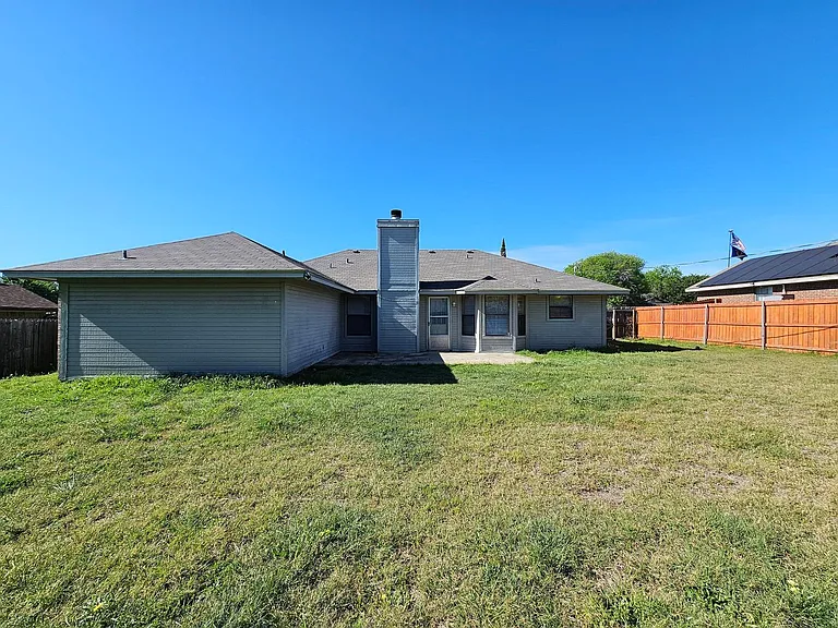 1507 Nina Dr — Photo 26