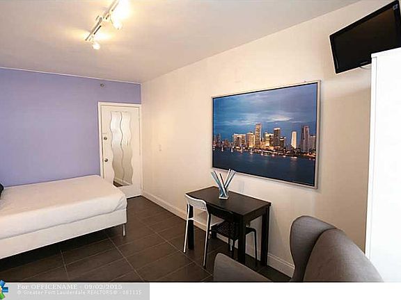 5th image of 335 Ocean Dr APT 226