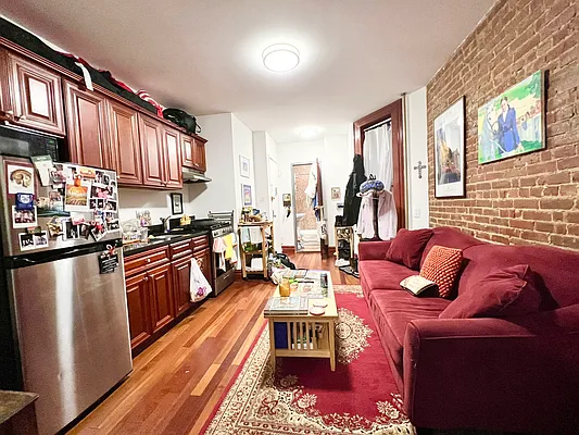 Rented by Bond New York | media 6