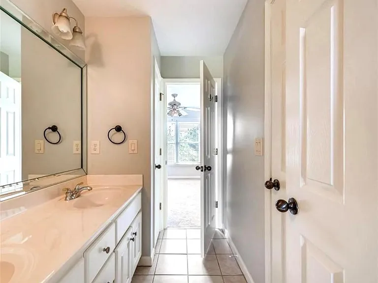 2852 Summer Branch Ln — Photo 30