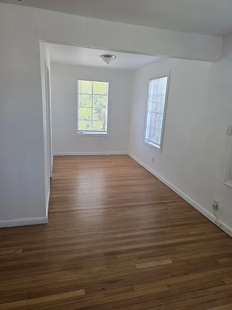 1 bed, 800 sqft, $900 — Photo 1