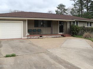 156 Springfield Cir, Jackson, MS 39209