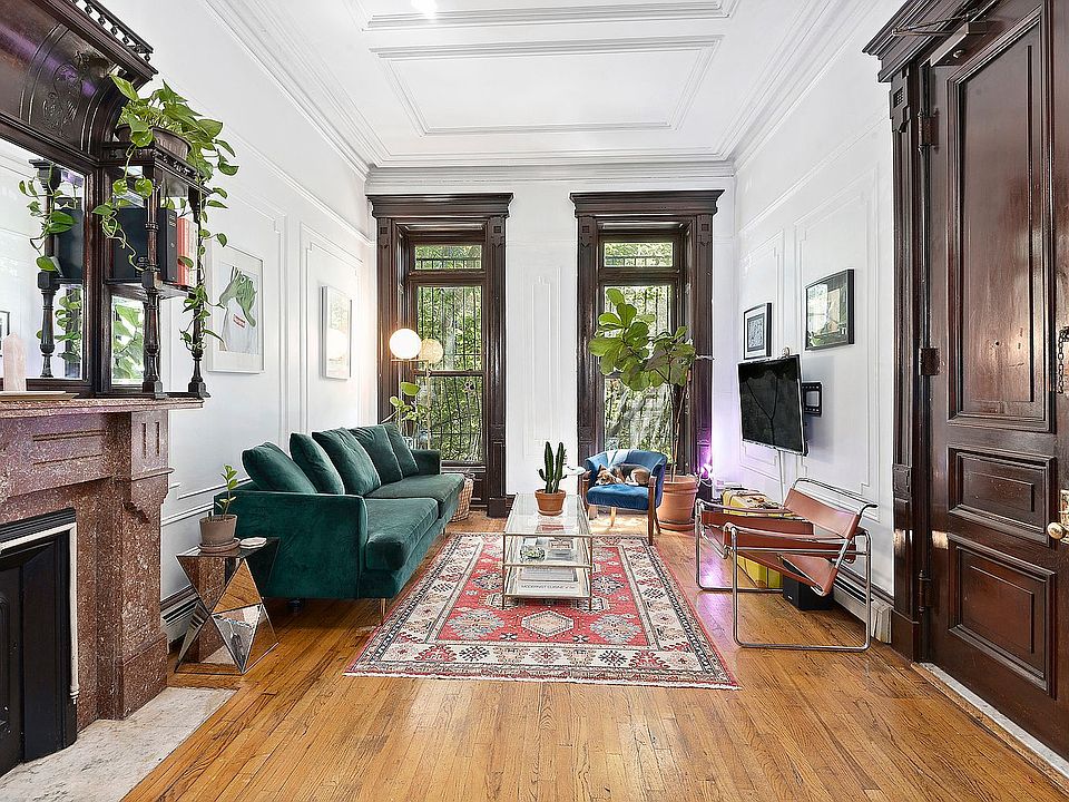 1st image of 278 Saint James Pl APT 1