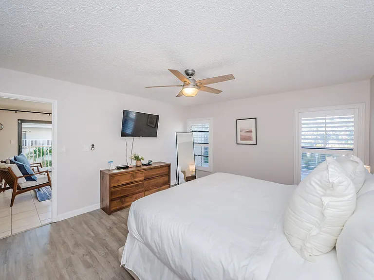 15 Glendale St #1B — Photo 23