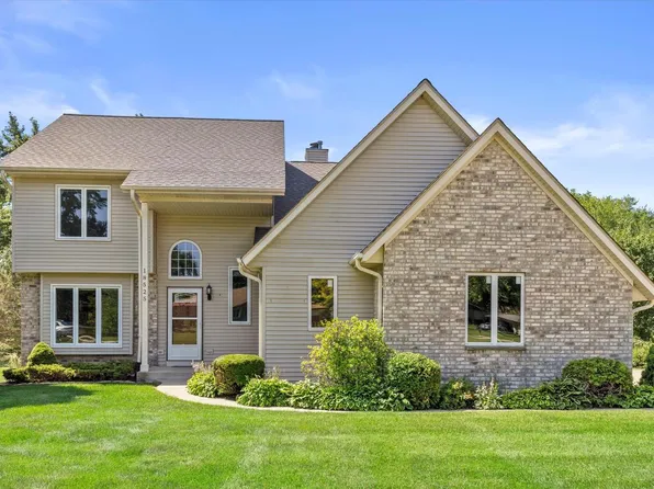 18525 Brookridge DRIVE, Brookfield, WI 53045