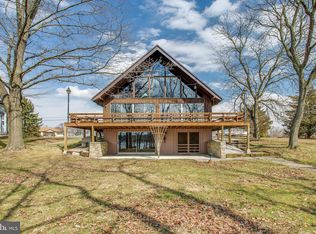 68 Lake Meade Dr, East Berlin, PA 17316
