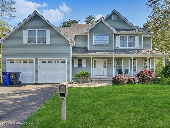 5th image of 2111 Ravenwood Dr
