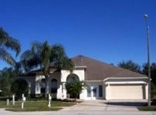 22711 Laureldale Dr, Lutz, FL 33549