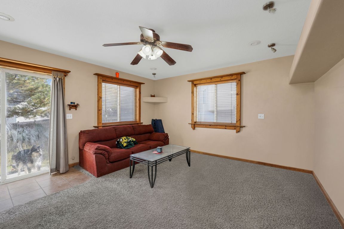 next background image