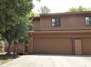 9507 S Lake Ridge Dr #142, Bloomington, IN 47401