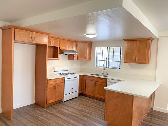 5th image of 7505 Whitmore St #1/2