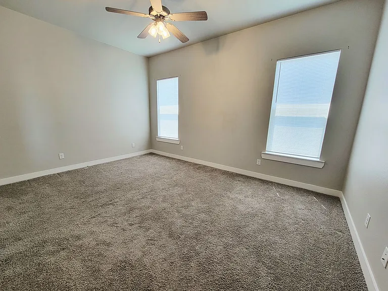3316 Viola Ave — Photo 13
