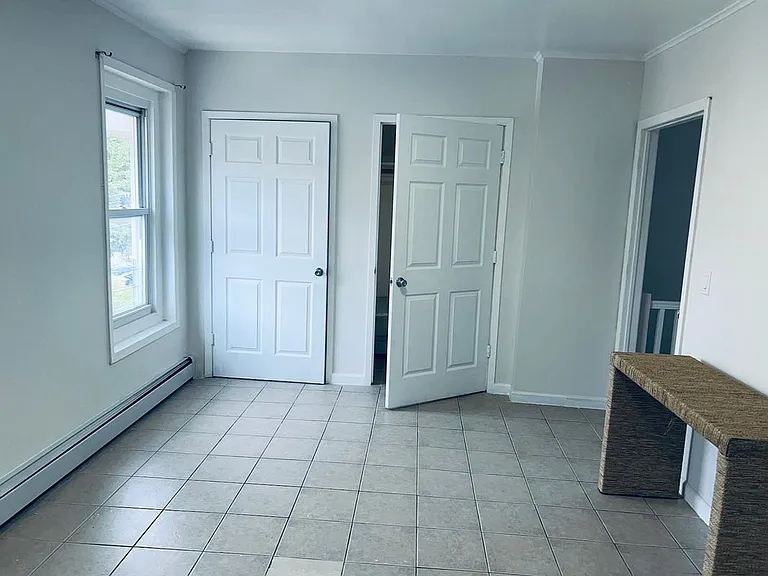 622 Saint Lawrence Ave — Photo 2